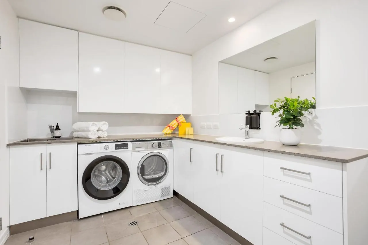 2Br Stylish Getaway @ Harbour Lights Cairns Apartment Australia